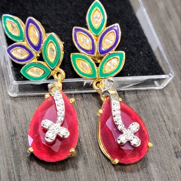 None Jewelry - Red earrings